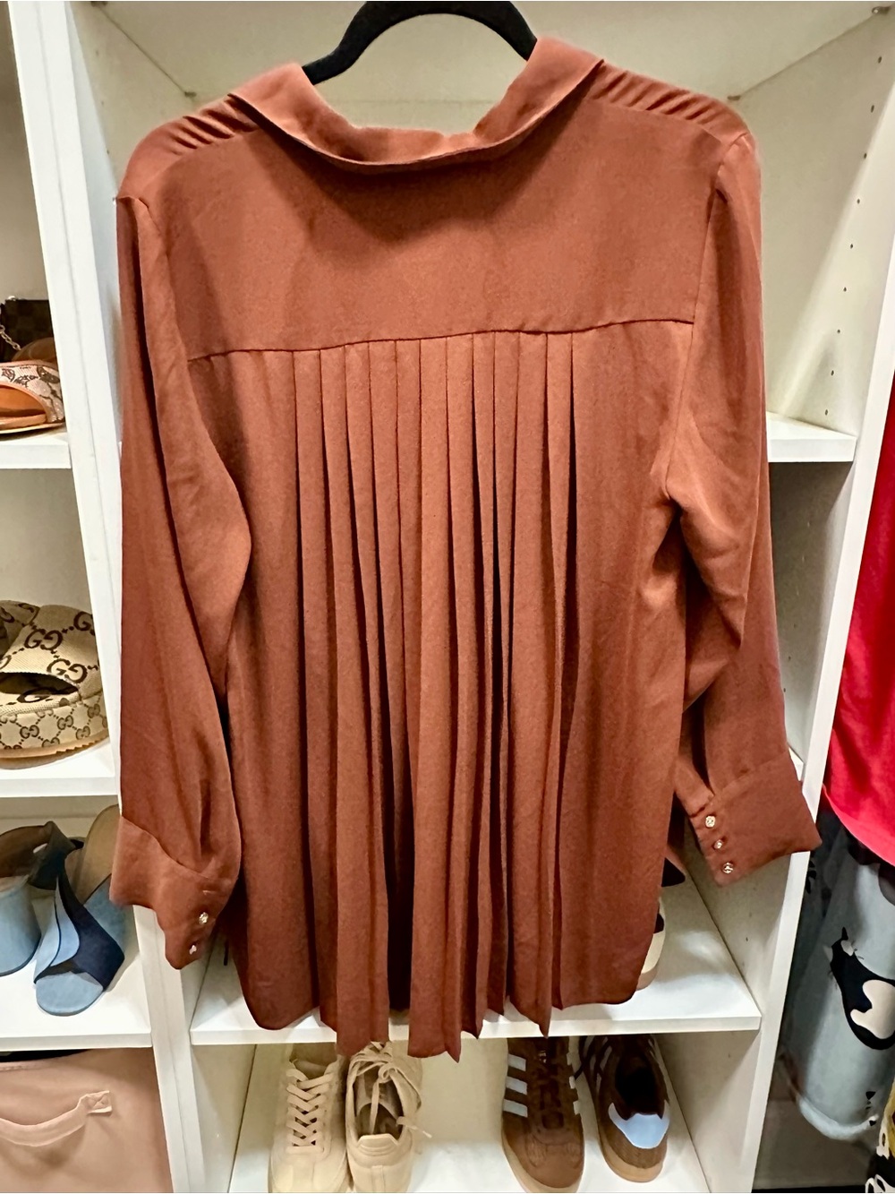Chico’s Chocolate brown button up blouse with back pleat detail size 1